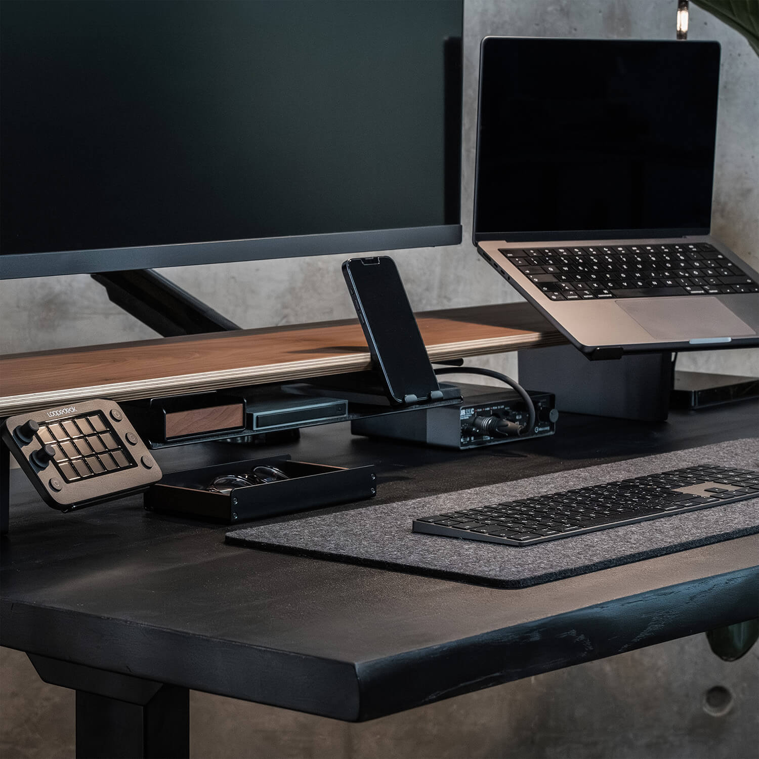 BALOLO, Laptop Dock, Monitor Riser, Monitor Stand, Desk Shelf, Modular desk Shelf, Desk Setup, Setup Cockpit, desk organizer, desk organization, ergonomic workspace, work from home, office, Pen Holder, Pen Box, Pen Tray, Tray, Phone Holder, Paper Tray, Laptop Holder